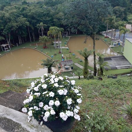 Pesqueiro Restaurante E Pousada Pingo De Ouro ピエダーデ エクステリア 写真